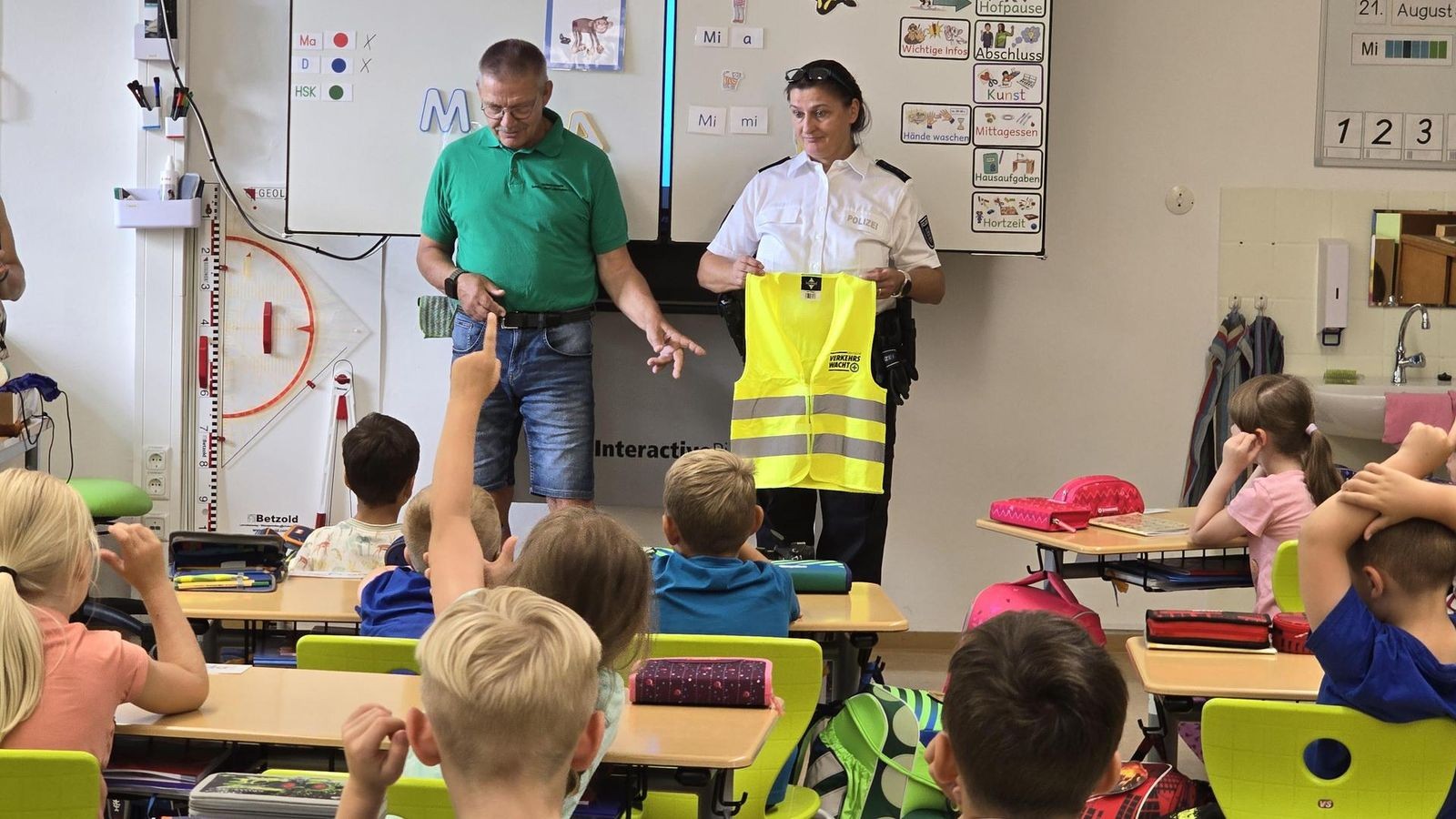 Kaum-im-Saale-Orla-Kreis-zu-sehen-Warnwesten-k-nnen-so-wichtig-sein