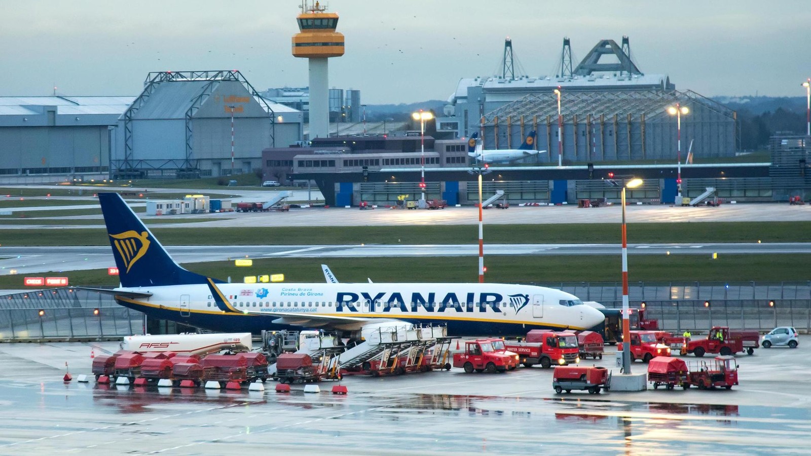 P-nktlich-starten-vom-Flughafen-Hamburg-Warum-Ryanair-negativ-auff-llt