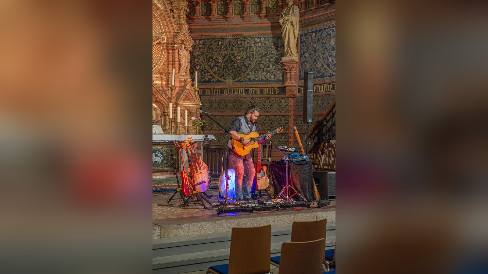 Neue-Gitarrenabenteuer-Konzert-mit-Vicente-Pat-z-in-der-Lutherkirche-in-Apolda