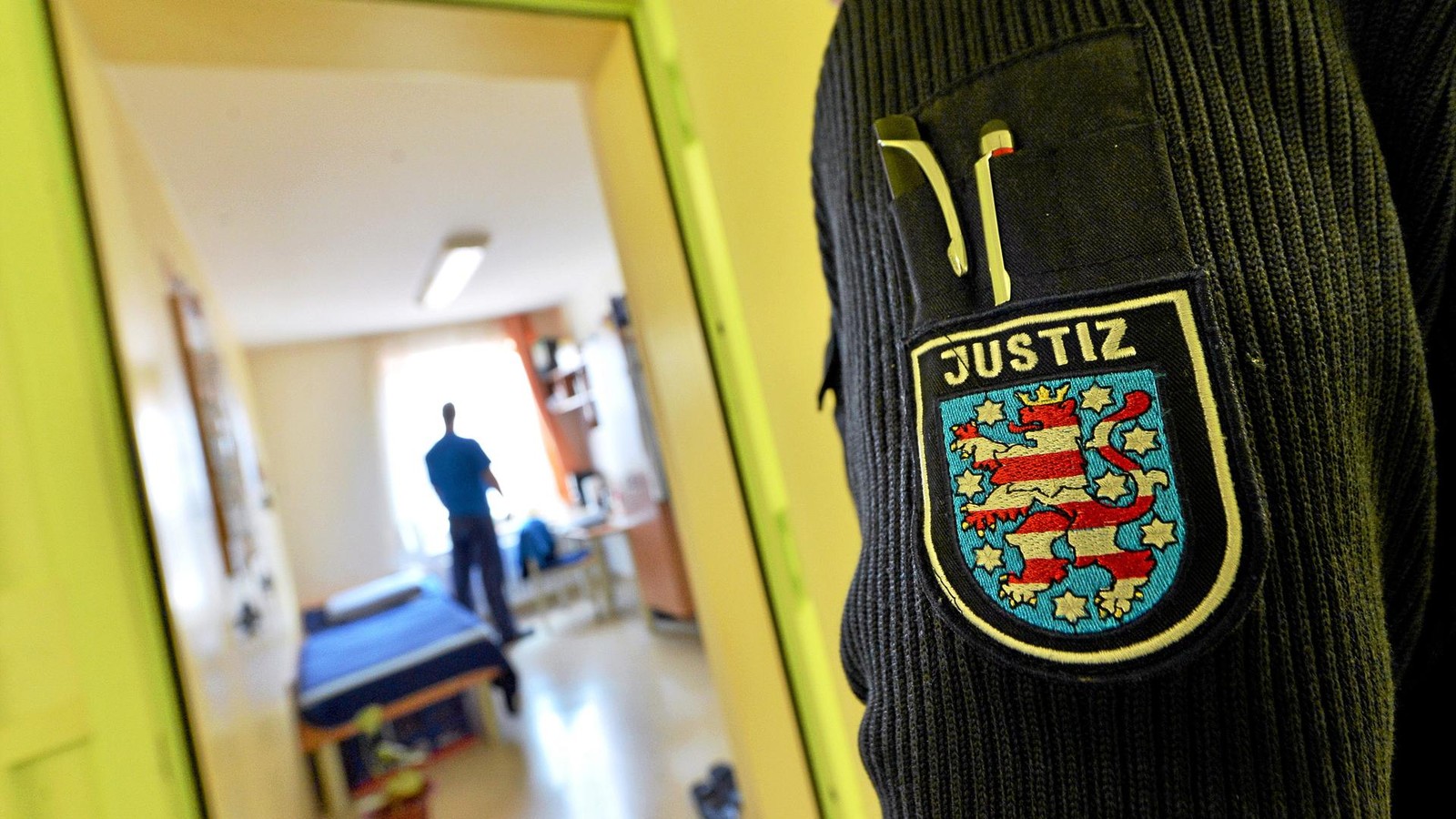 Transfrau-muss-im-M-nnergef-ngnis-bleiben-Th-ringer-Justizministerium-setzt-auf-Einzelfall-Entscheidung