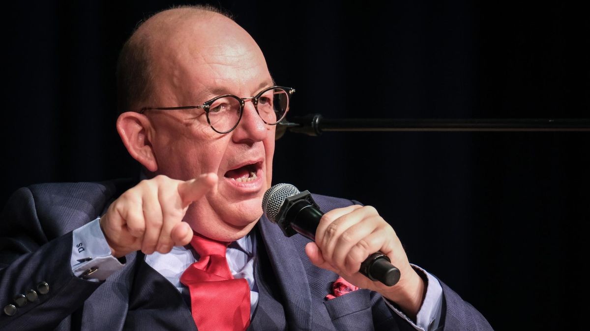 Publikumsliebling Denis Scheck wird mit Richard Ford bei den Ruhrfestspielen einen großen Erzähler Amerikas zum Gespräch bitten.