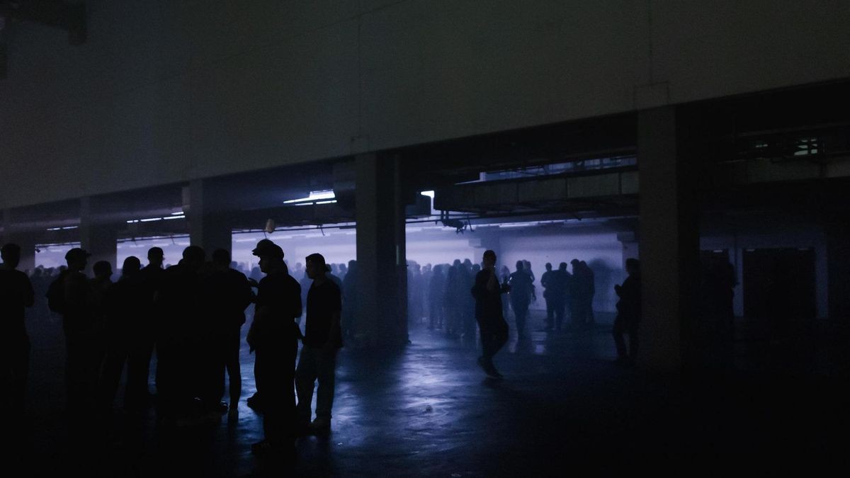 Techno schallte durch die Druckereihallen in Erfurt
