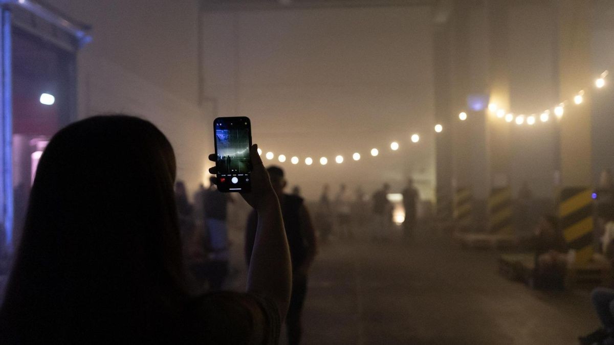 Techno schallte durch die Druckereihallen in Erfurt