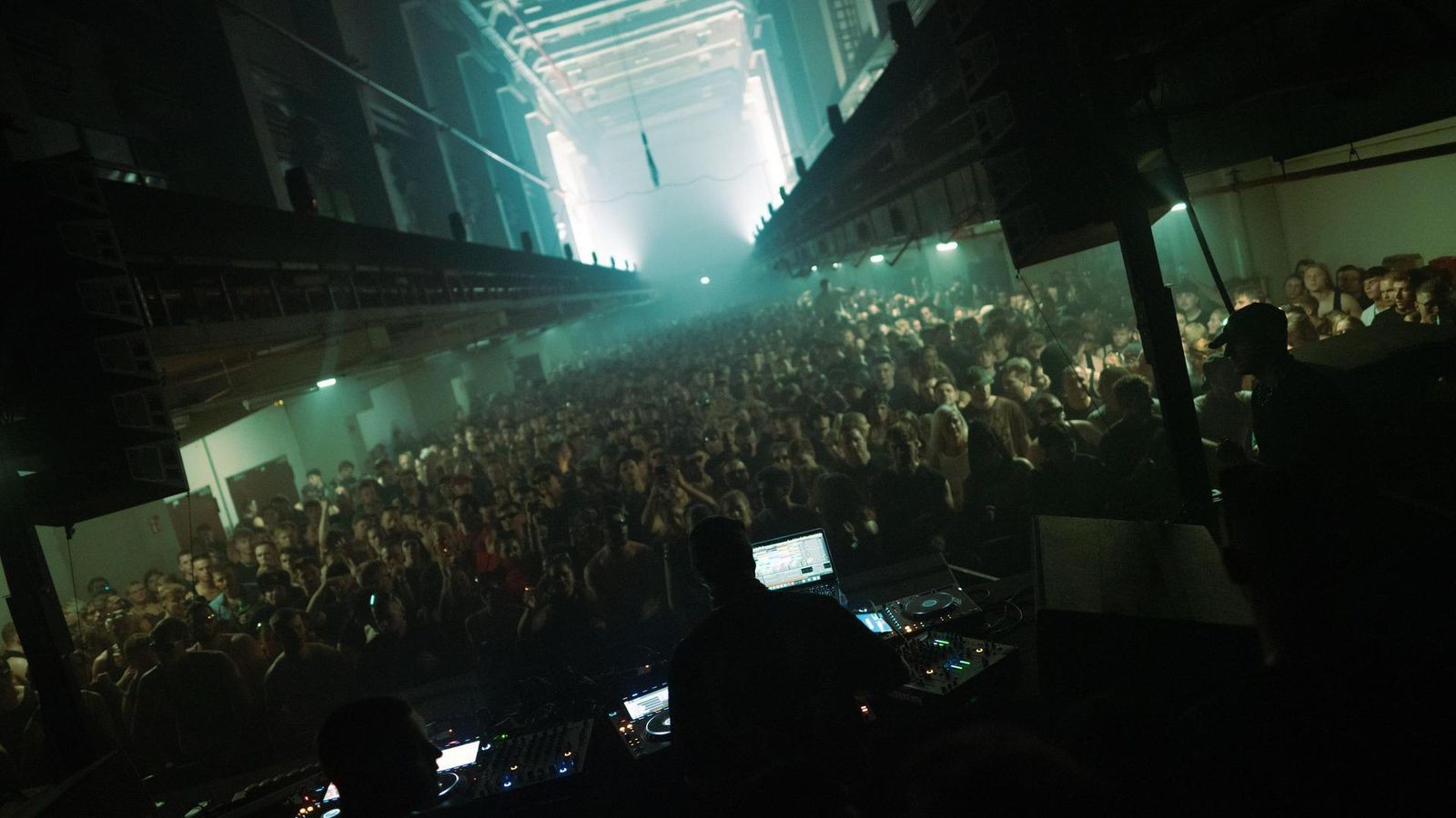 Erfurter-Techno-Kollektiv-exportiert-Th-ringer-Rave-Spirit
