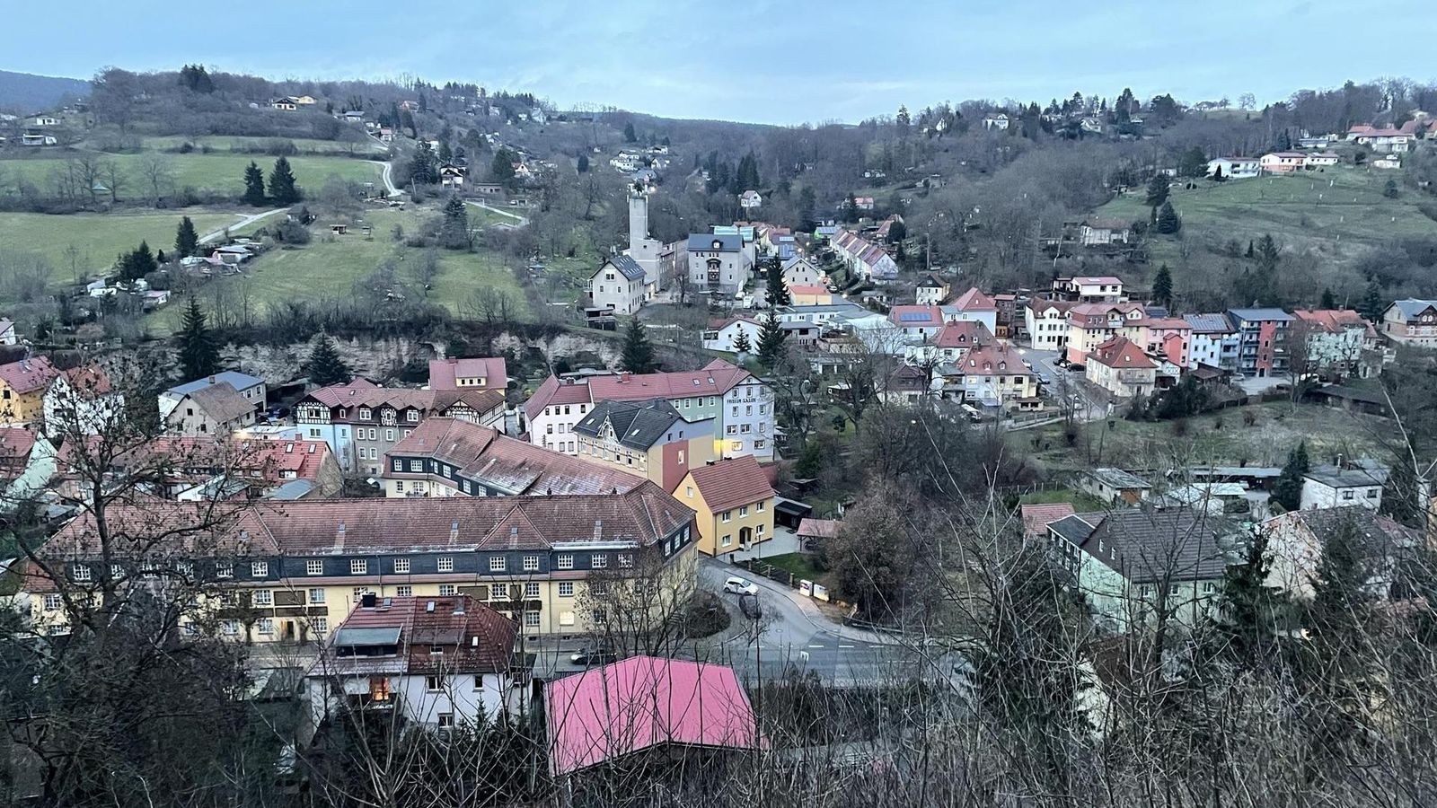 Kind-bei-Auffahrunfall-auf-der-B-85-in-Rudolstadt-verletzt