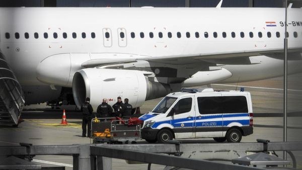 Aus dem Kirchenasyl abgeschoben: Betroffener Afghane ist krank