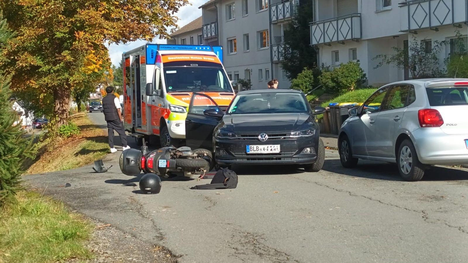 Unfall-Autofahrer-bersieht-Rollerfahrer-in-Bad-Berleburg