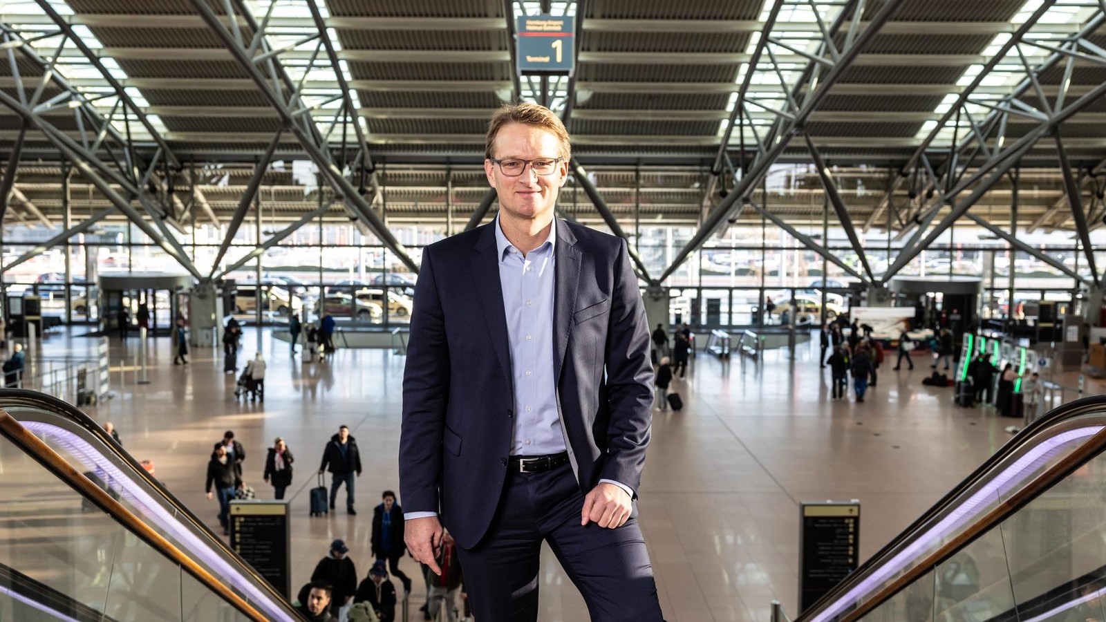 Flughafen-Hamburg-baut-Parkplatz-und-investiert-90-Millionen-Euro-f-rs-Gep-ck