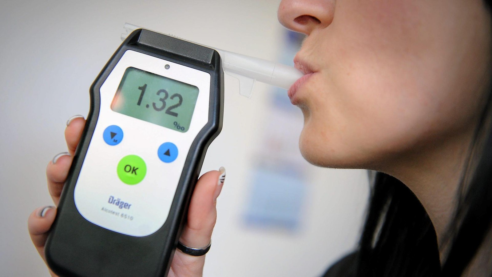 Transporter-Fahrer-mit-1-4-Promille-Alkohol-im-Atem-in-Nordhausen-erwischt