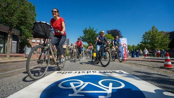 Auf zwei Rädern an die Elbe: Wedel plant neue Fahrradstraße