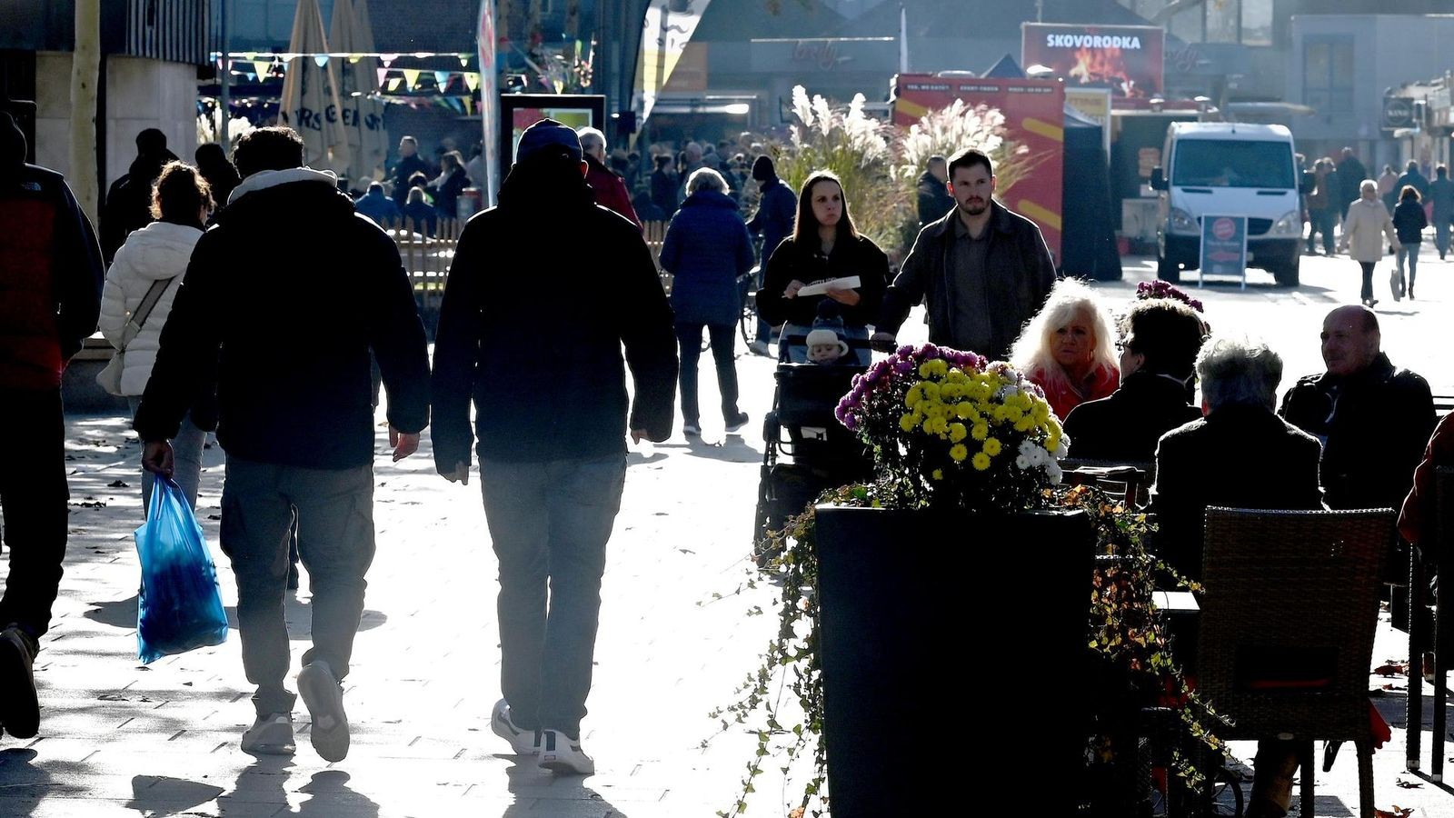 Verkaufsoffener-Sonntag-Wolfsburg-lockt-mit-Streetfood-Festival