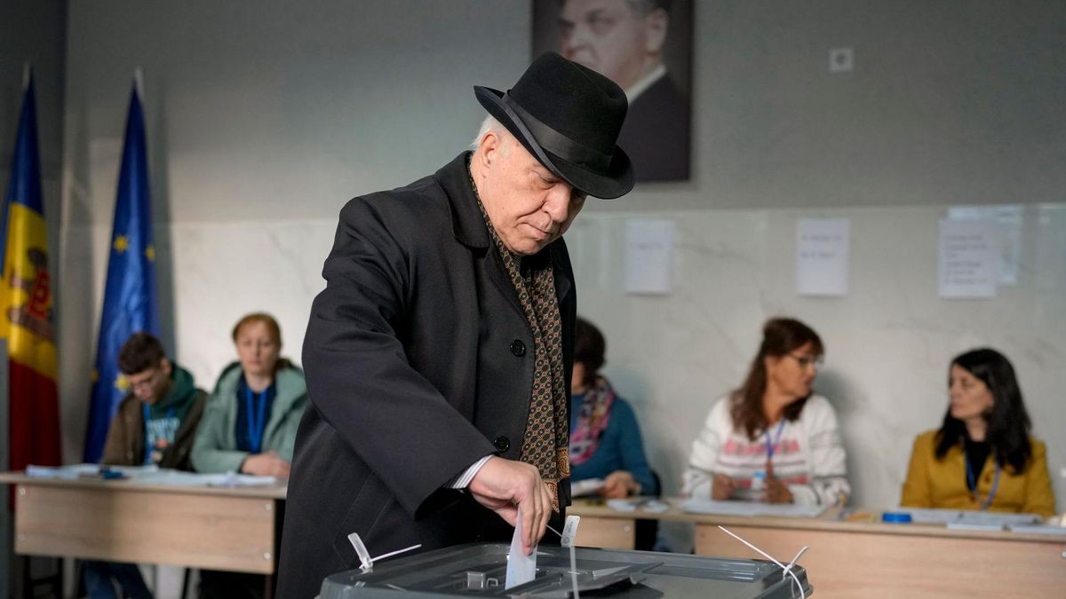 Die Moldauer wählen in einer Stichwahl ihr neues Staatsoberhaupt. Die Moldauer wählen in einer Stichwahl ihr neues Staatsoberhaupt.