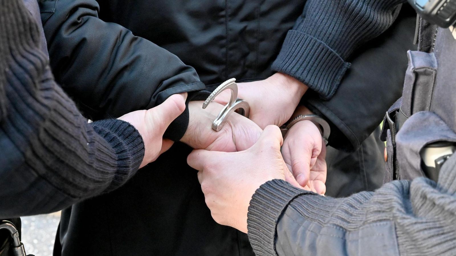 Kyffh-userkreis-T-tlicher-Angriff-auf-Polizisten-und-Widerstand-f-hren-38-J-hrigen-vor-Gericht