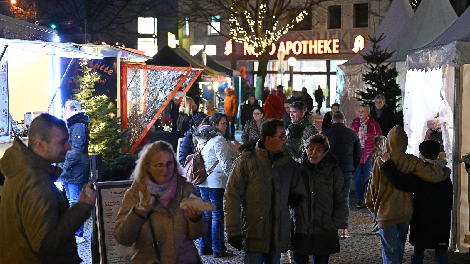 Oberhausen-Nikolausmarkt-startet-mit-besonderem-Wintereis