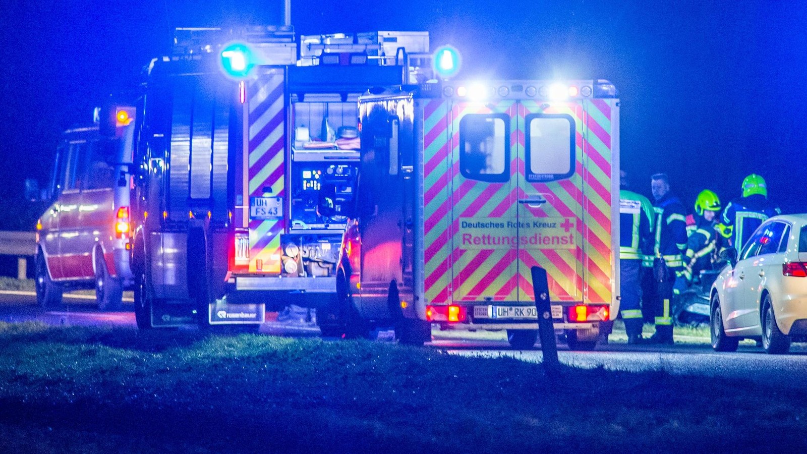 Folgenschwerer-Unfall-auf-Bundesstra-e-im-Unstrut-Hainich-Kreis-Zwei-Menschen-verletzt