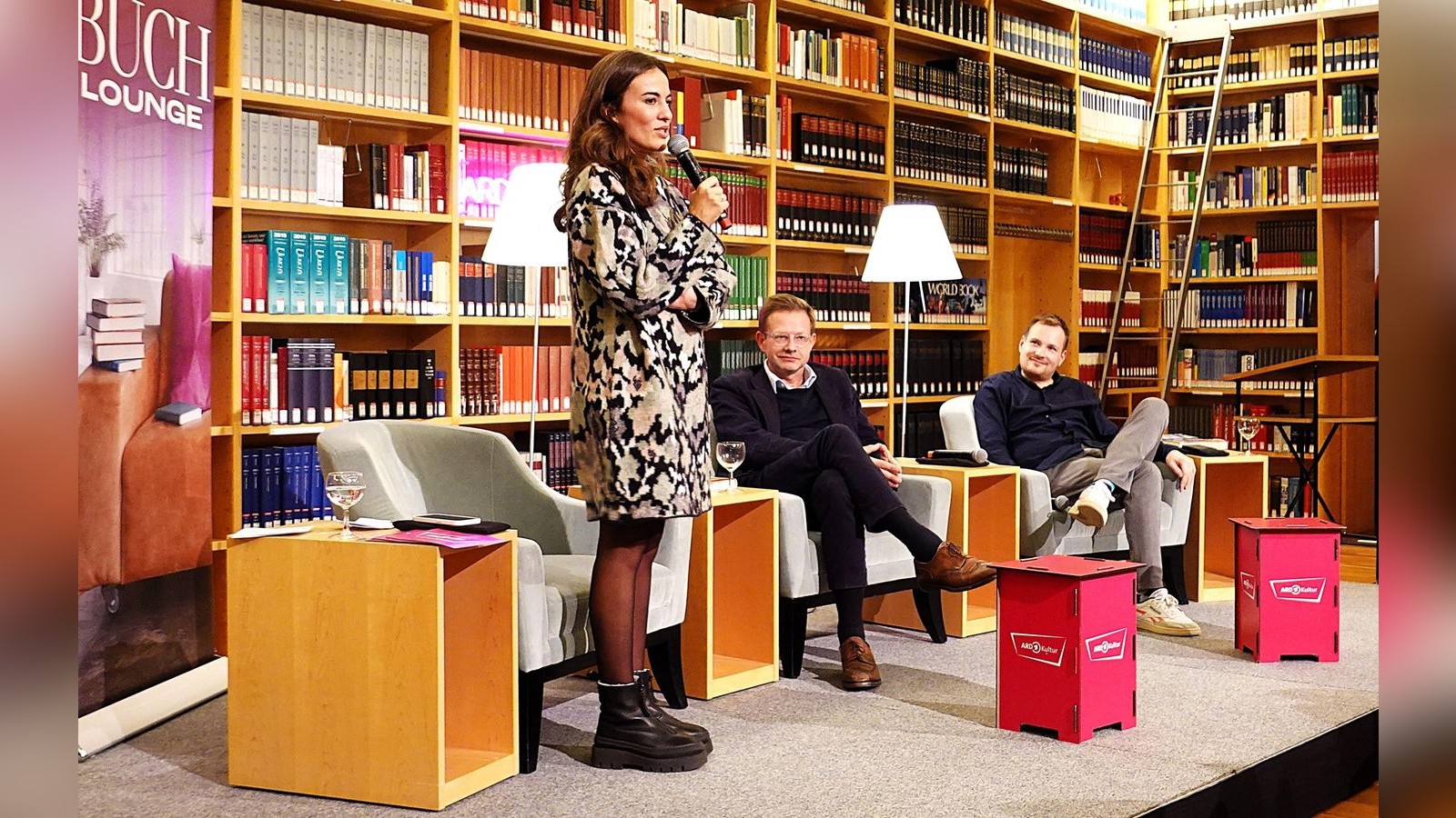 Muntere-Runde-in-Weimar-Wenn-Kunstkritik-an-den-Menschen-vorbeiredet