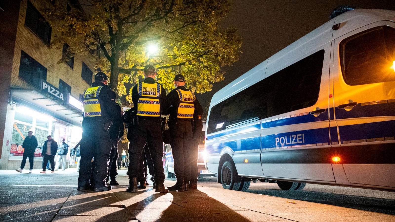 Video-berwachung-und-mehr-Polizei-Das-droht-bei-zu-extremen-Halloween-Partys
