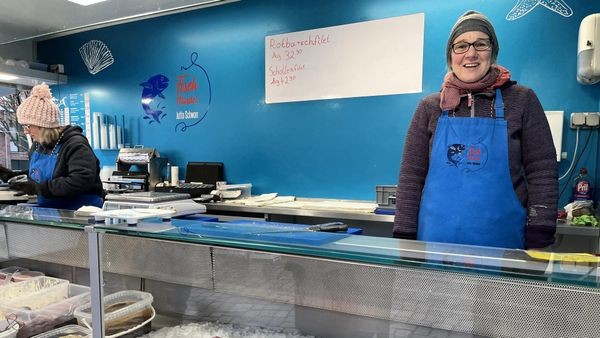 Fischräucherei am Hafen schließt nach Beschwerden von Anwohnern