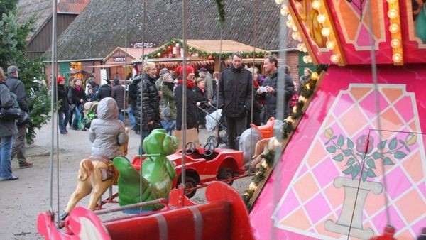Weihnachtsmarkt auf Gut Basthorst öffnet heute seine Tore