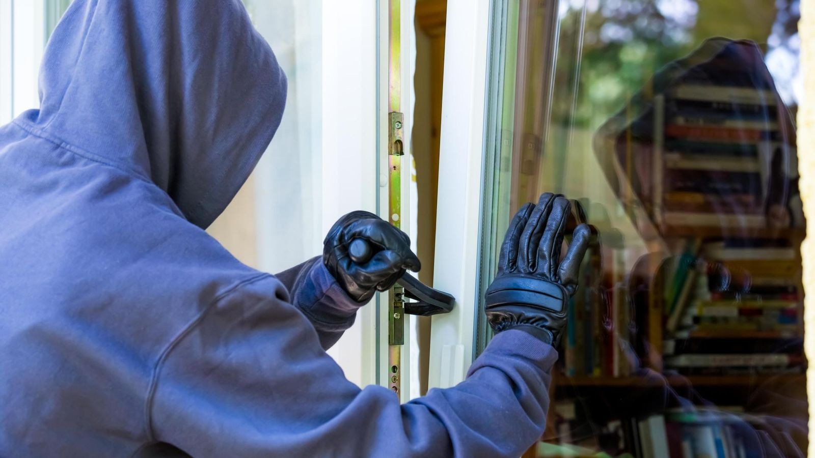 Einbruchserie-ber-Weihnachten-verunsichert-B-rger-im-Kreis-Pinneberg