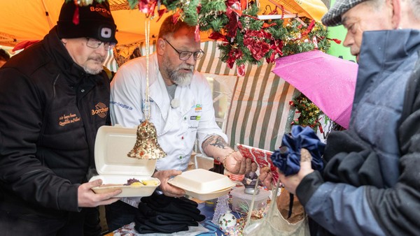 „Gänsehaut-Momente“: Salzgitteraner schenkt 1000 Bedürftigen ein Weihnachtsessen