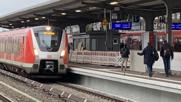 S2: Busse statt Bahnen zwischen Bergedorf und Berliner Tor