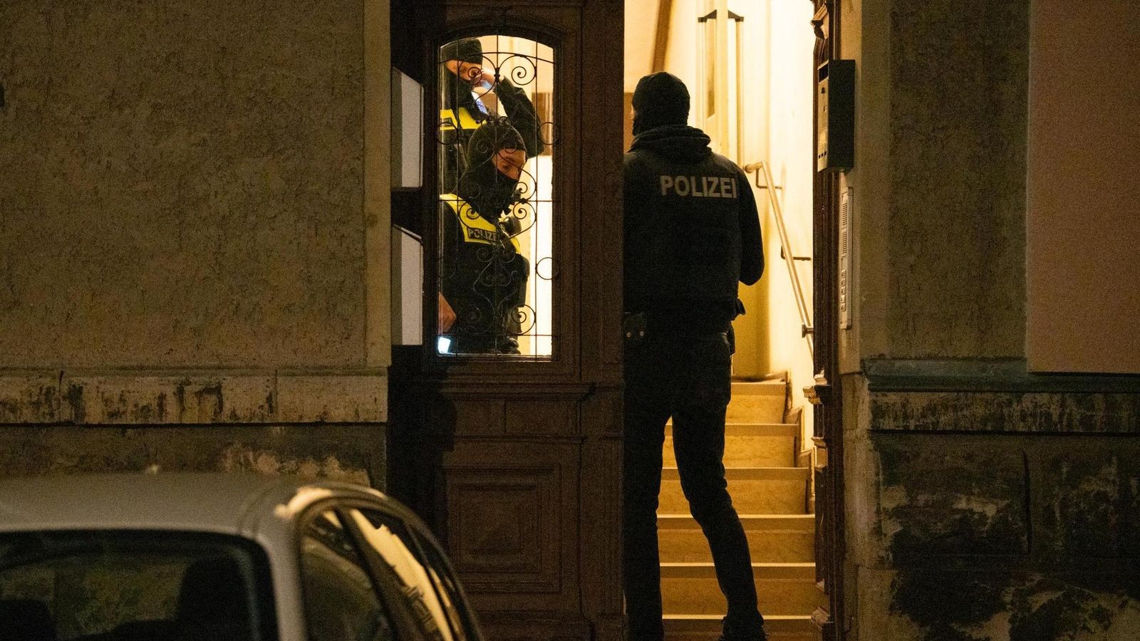 Nach-SEK-Einsatz-in-Weimar-Ermittlungen-richten-sich-gegen-zwei-junge-Deutsche