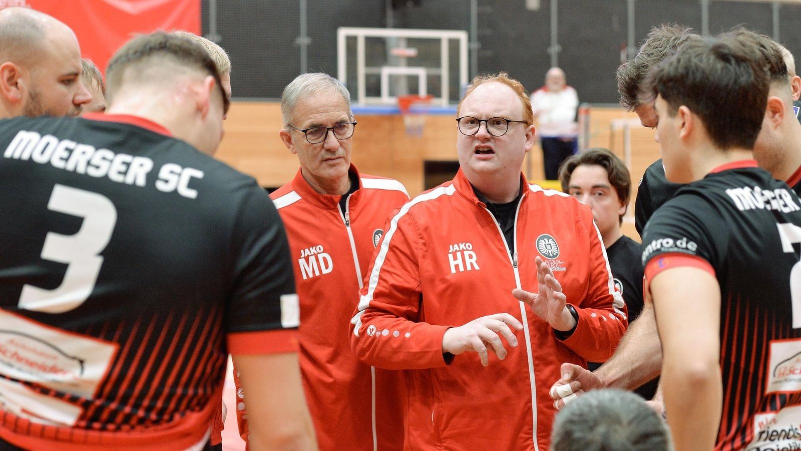 Moerser-SC-stellt-sich-Fans-vor-neues-Trio-neues-Trikot