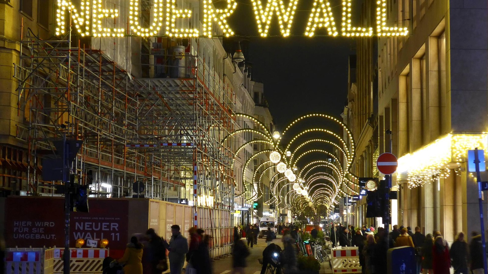 Bekannte-Parf-merie-steckt-im-Insolvenzverfahren-so-trifft-es-Hamburg