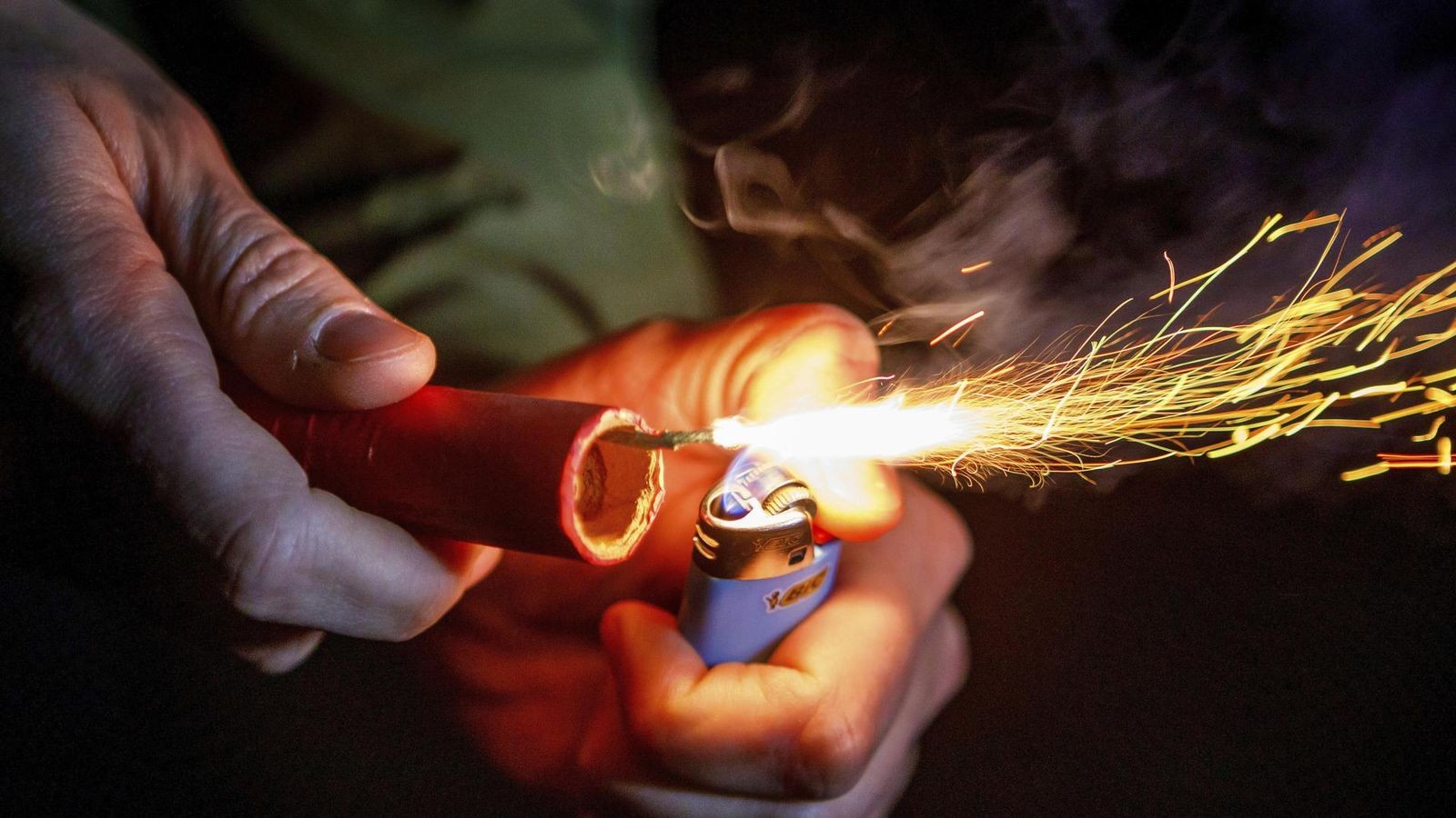 Razzia-in-mehreren-Bezirken-800-Kilo-illegale-B-ller-Raketen-entdeckt