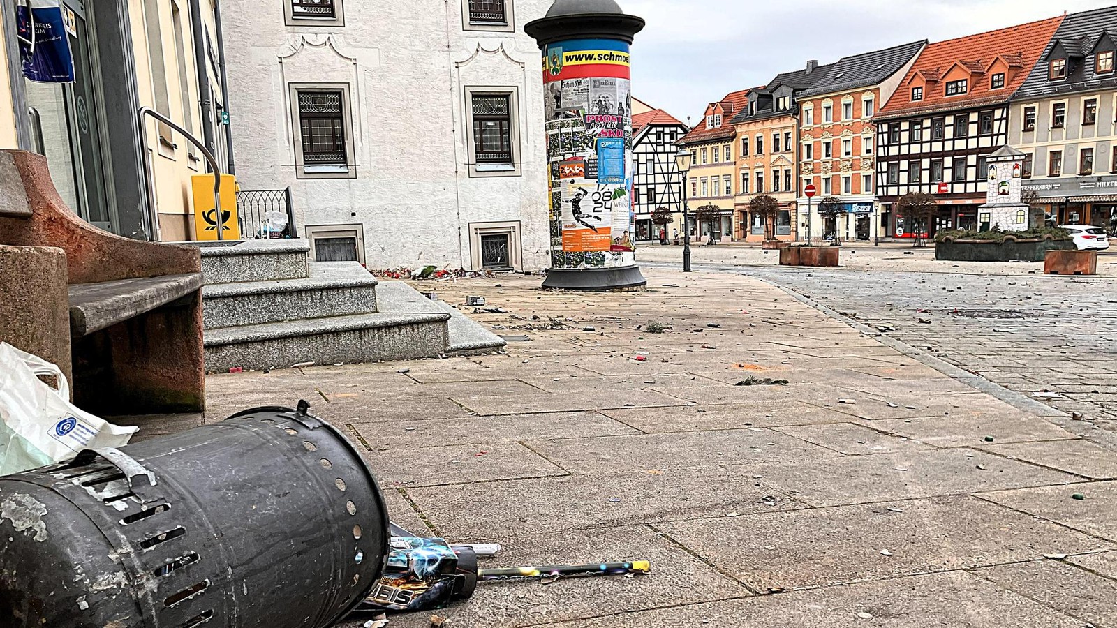 Nach-Zwischenf-llen-Schm-lln-erh-ht-Sicherheitsma-nahmen-rund-um-Silvester-2025