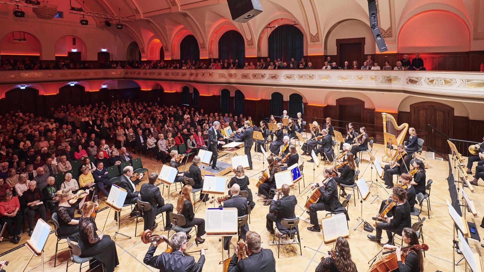 Neujahrskonzert-in-Jena-Dirigent-legt-Taktstock-zur-Seite