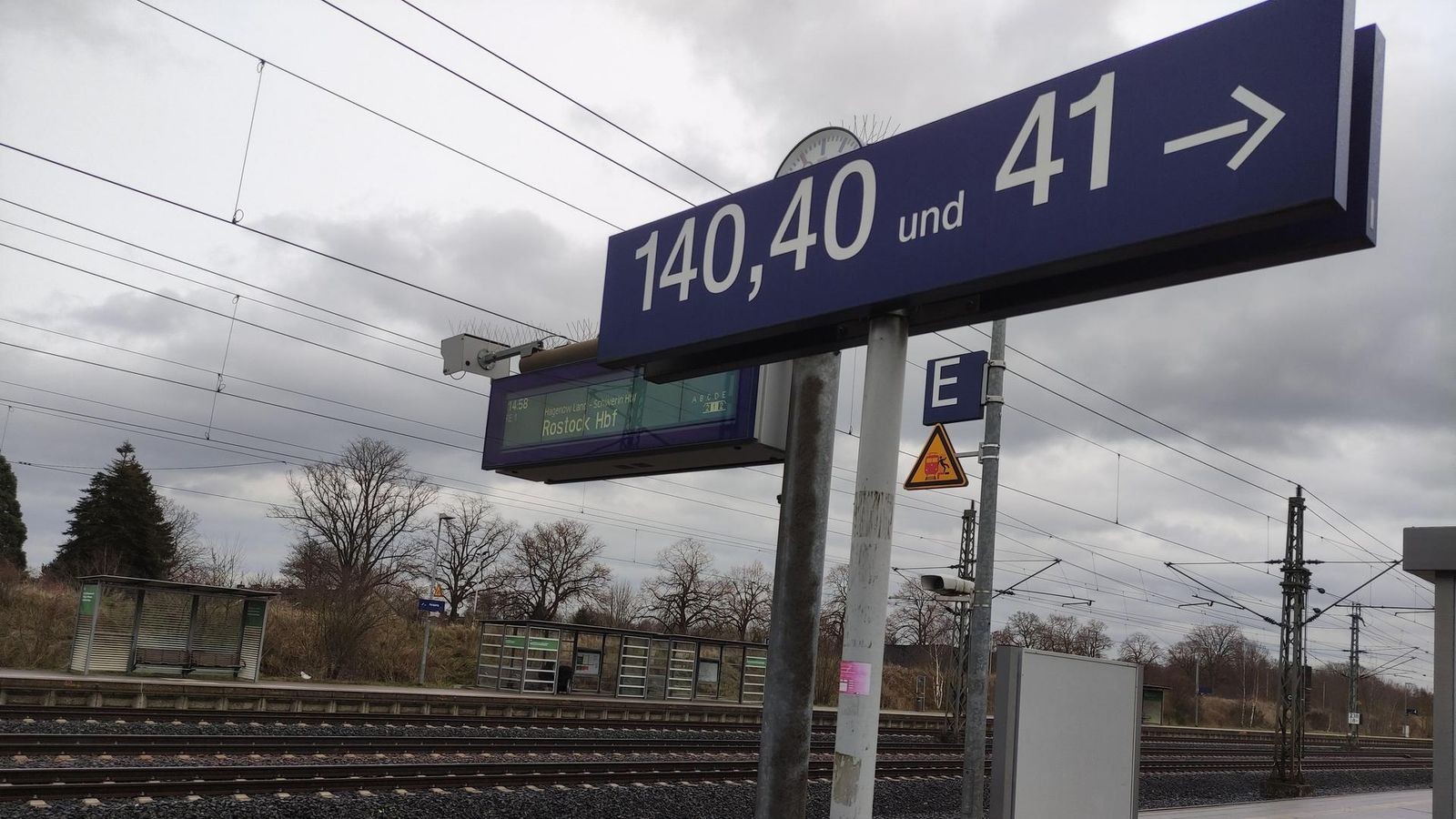 F-r-Zugreisende-ein-R-tsel-Das-Geheimnis-von-Gleis-140