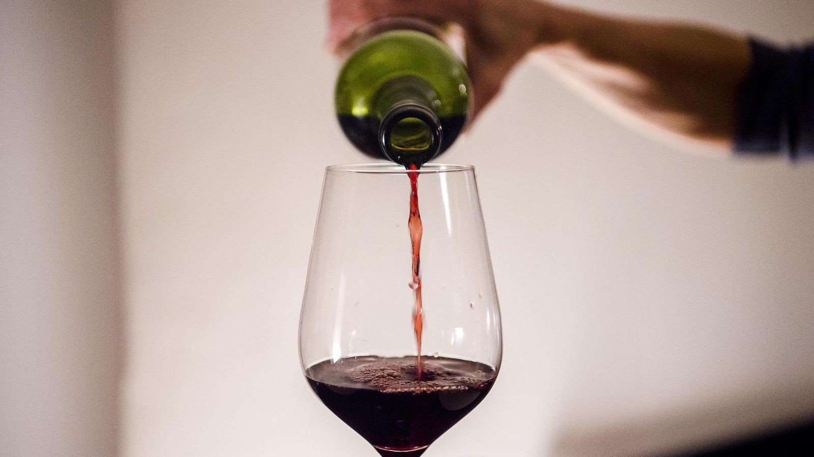 Ist-ein-Glas-Wein-doch-gut-f-rs-Herz-Neue-Debatte-um-Alkohol-und-Gesundheit