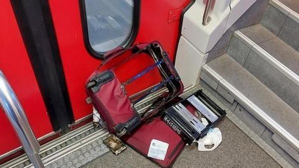 Mann will im Zug Kaffee kochen und löst Feuer aus