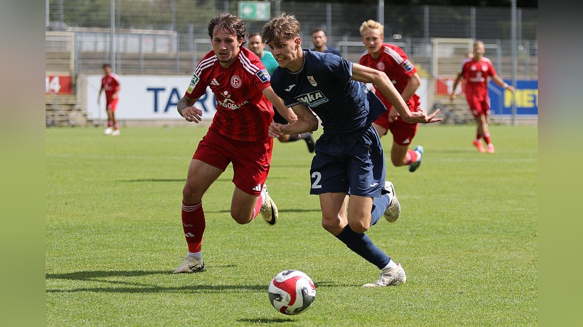Für die Reserve von Fortuna Düsseldorf bestritt Nico Petritt (l.) 24 Regionalliga-Spiele. Regionalliga West: Fortuna Duesseldorf II - Wuppertaler SV