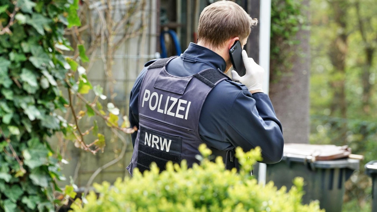 Mann-verfolgt-Autovandalen-in-Marsberg-und-wird-bei-Angriff-am-Kopf-verletzt