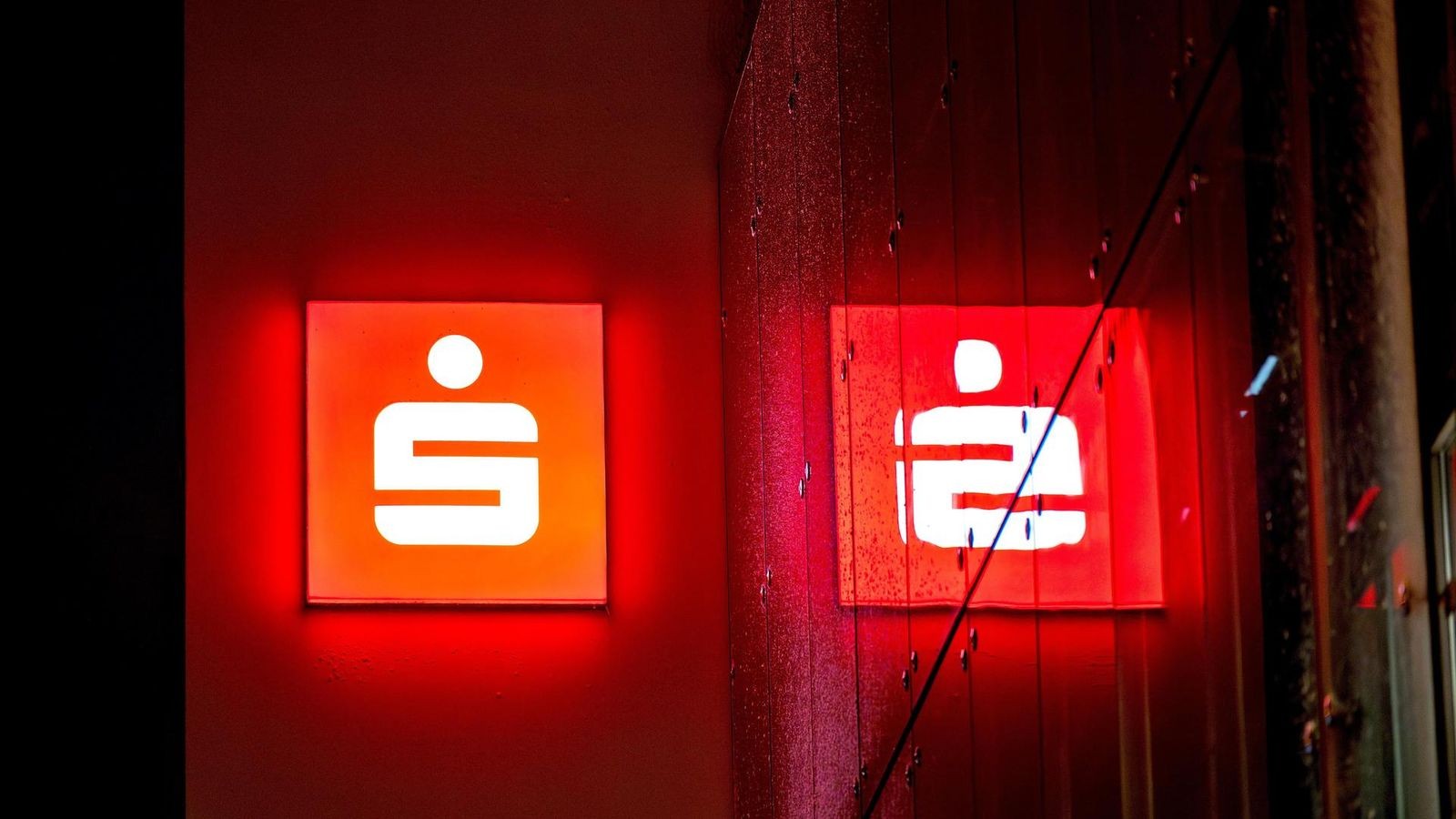 Sparkassen-und-Volksbanken-gehen-Risiko-ein-Krypto-f-r-alle