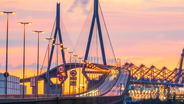 Vom Bau der Köhlbrandbrücke bis zur Saga: Welche Gehälter dort gezahlt werden