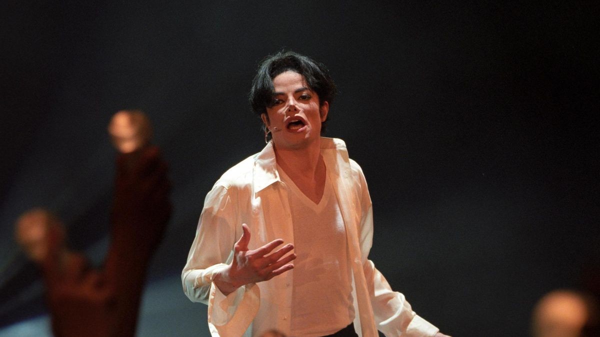 Mit MichaelJacksonGitarristin Der „King of Pop“ in Duisburg