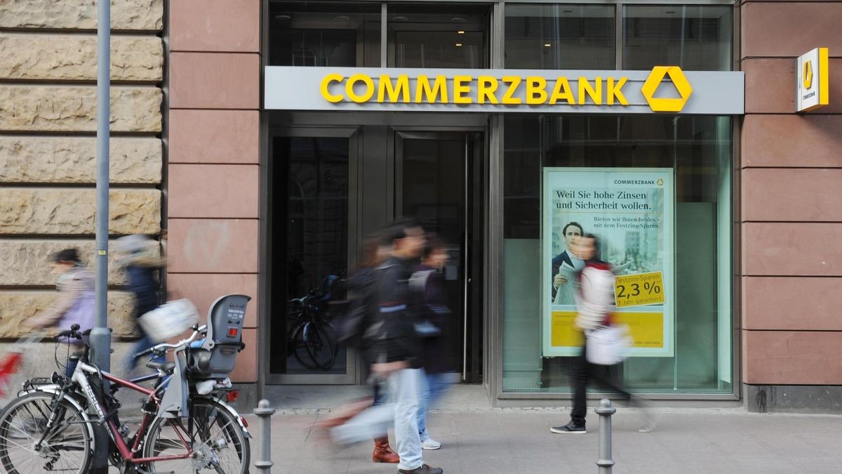 Wann Bucht Die Commerzbank Morgens Das Erste Mal Commerzbank: Aus für kostenloses Girokonto – Was Kunden jetzt tun müssen