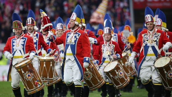 Fastnacht-Spiel in Mainz: Schock für Henriksen – und St. Pauli?