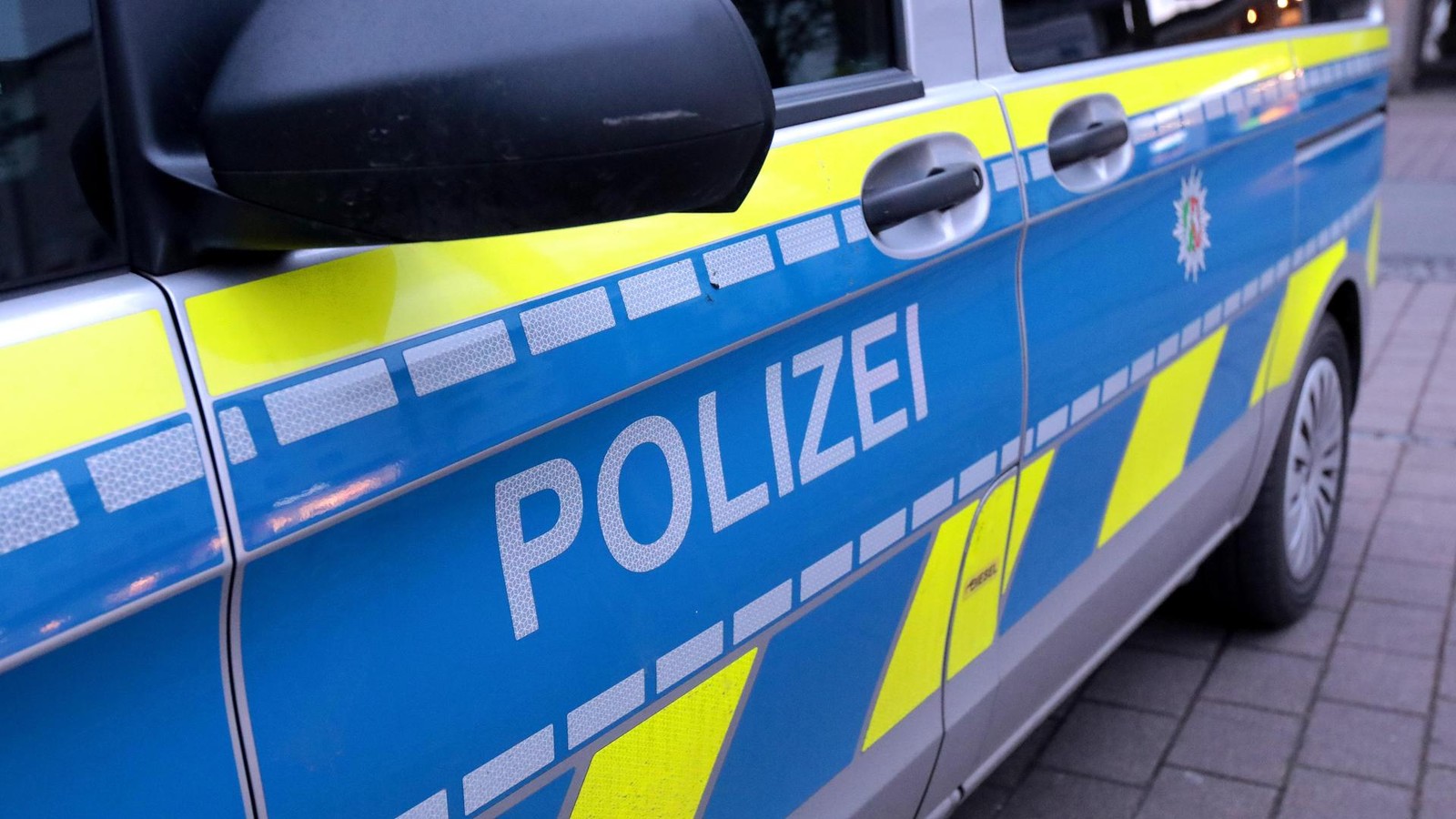 Autounfall-in-Oberhausen-Zwei-Verletzte-nach-Kreuzungs-Crash