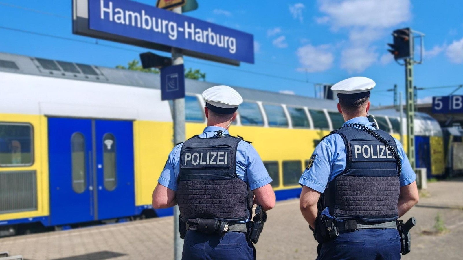 Ekeltat-im-Metronom-Mann-zieht-sich-aus-und-bel-stigt-39-J-hrige