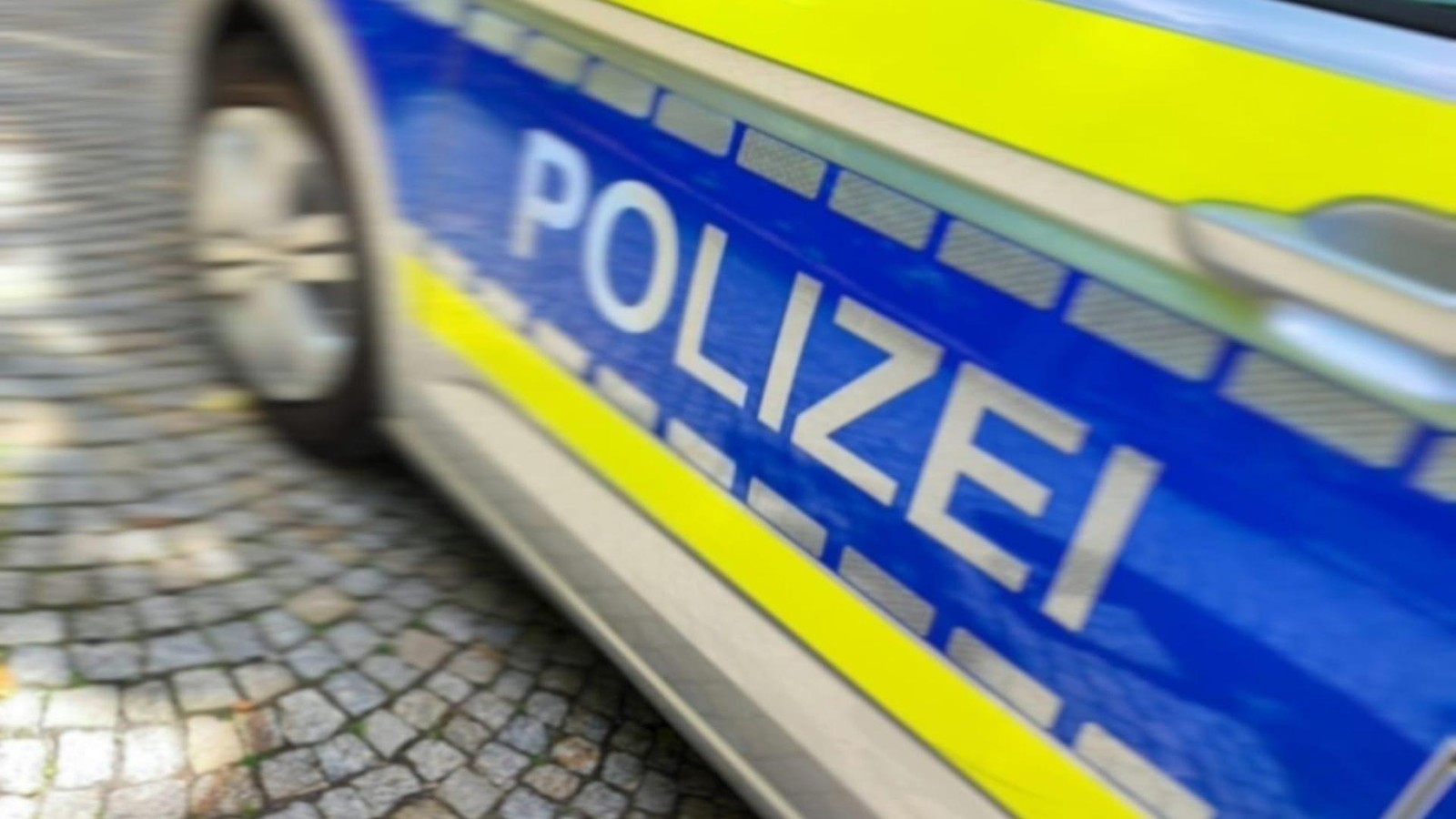 Fahrerflucht-nach-Kollision-an-Bahnunterf-hrung-im-Kreis-Greiz