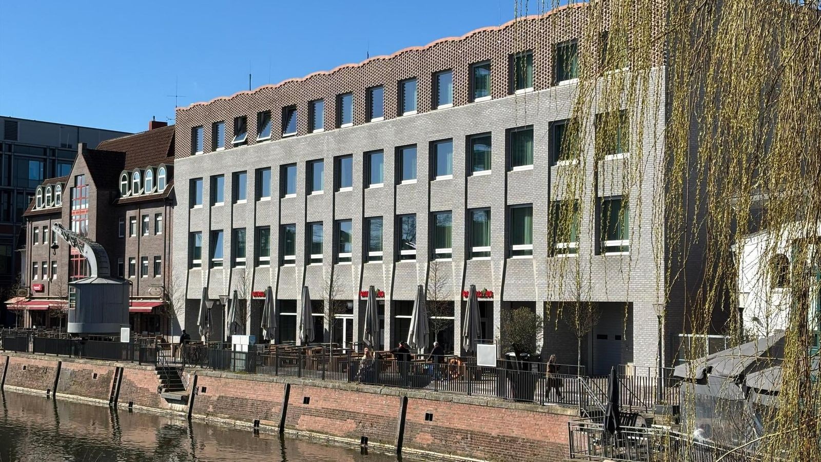 R-umungsklage-Hotel-am-Serrahn-in-Bergedorf-muss-Betrieb-einstellen