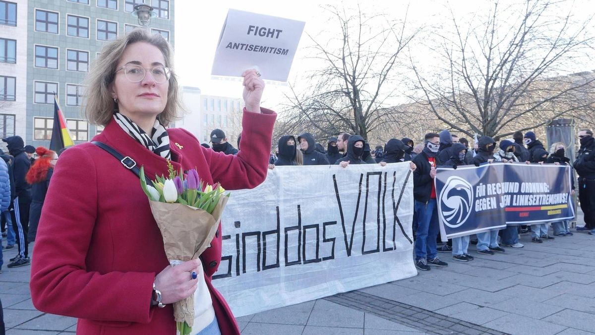 22.02.2025, Berlin - Deutschland. Demonstration gegen Rechtsextremismus in Mitte, Karoline Preisler. *** 22 02 2025, Ber