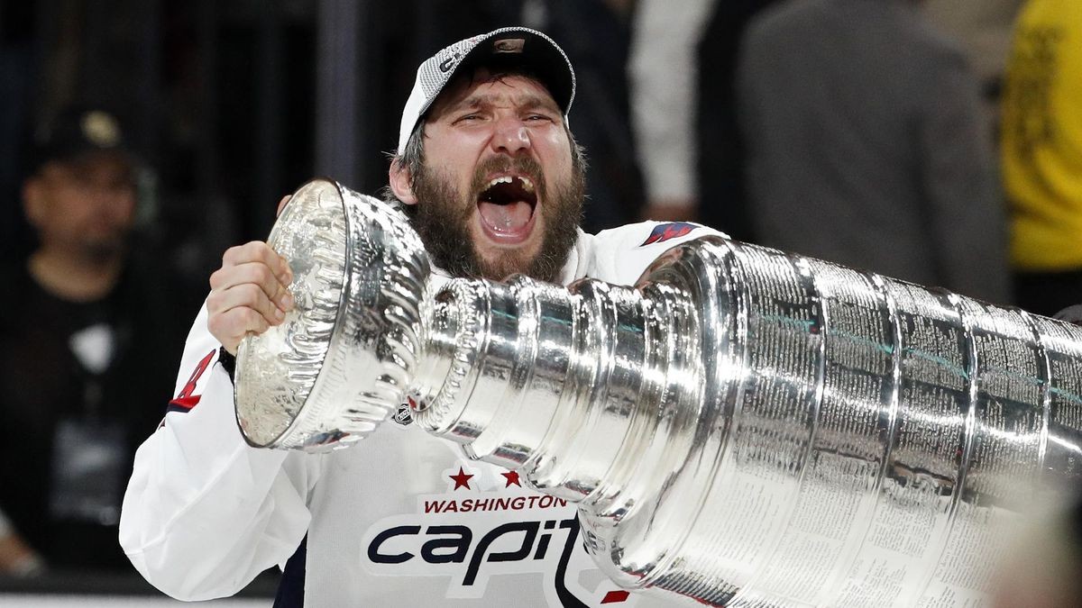 Alexander Owetschkin gewann 2018 mit den Washington Capitals den bisher einzigen Stanley-Cup-Titel des Hauptstadtklubs.