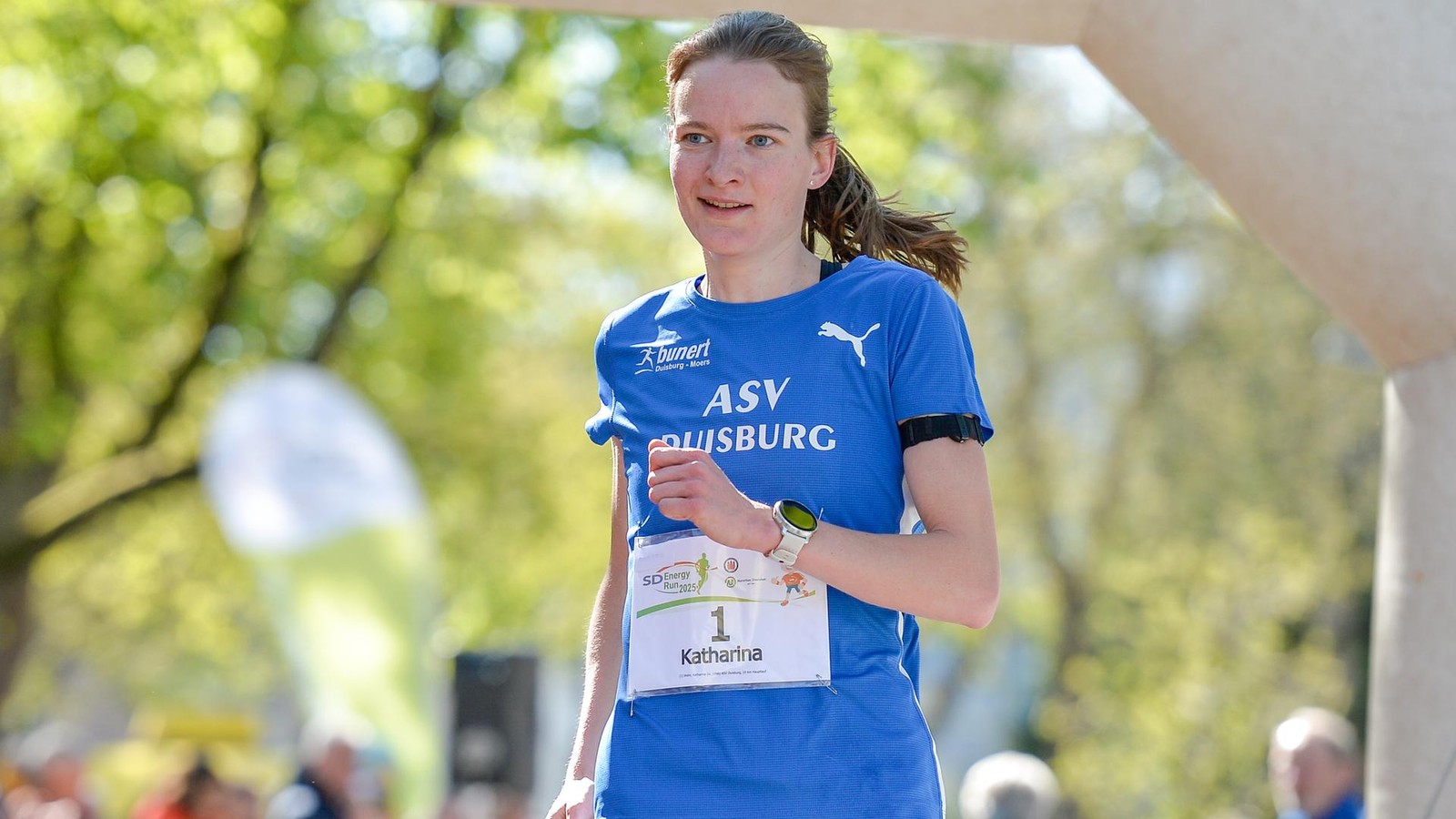 Duisburger-laufen-f-r-das-Weihnachtslicht