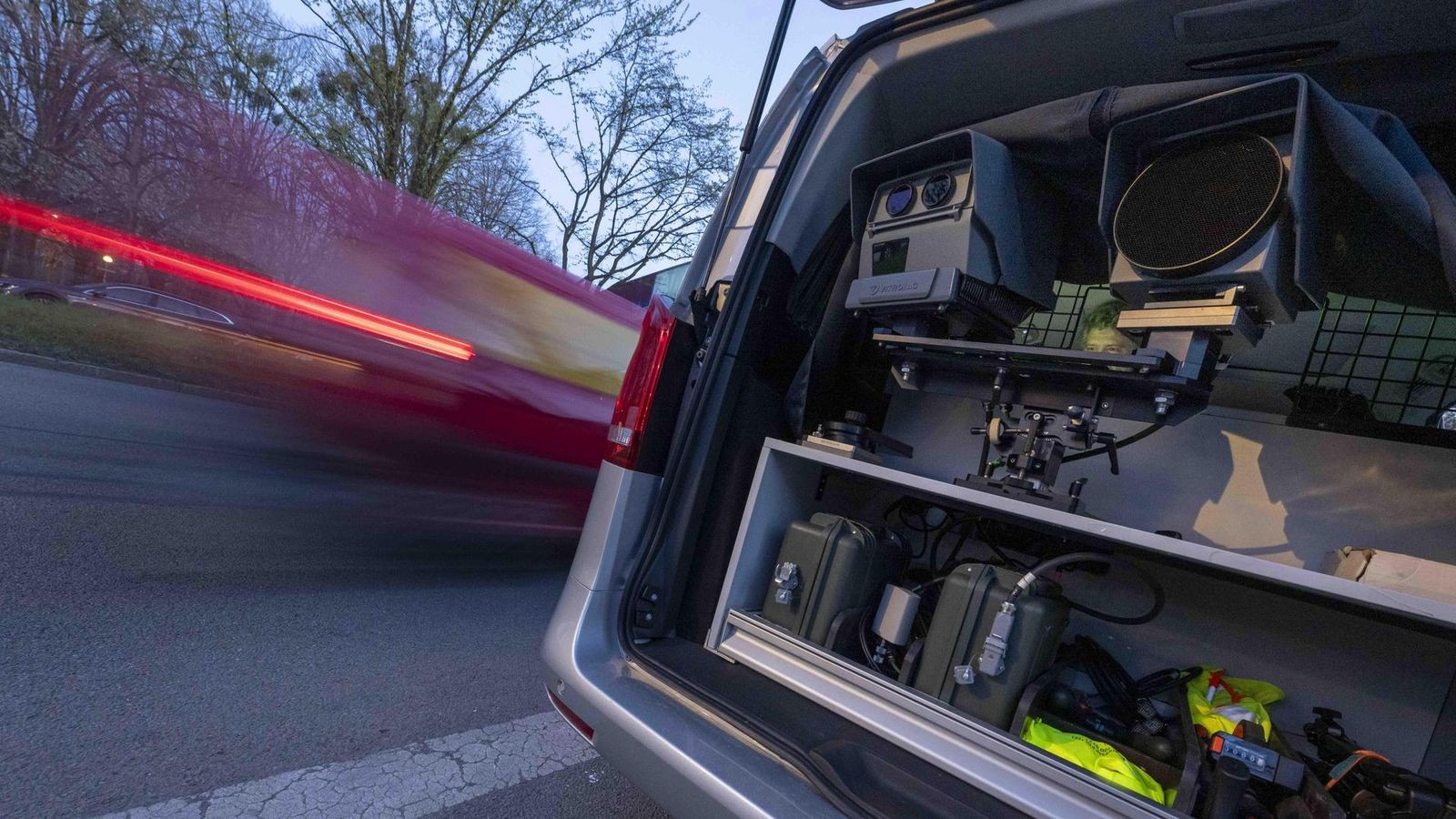 Erfurter-Polizei-erwischt-zahlreiche-Tempos-nder-Mercedes-Fahrer-mit-119-km-h-in-70er-Zone